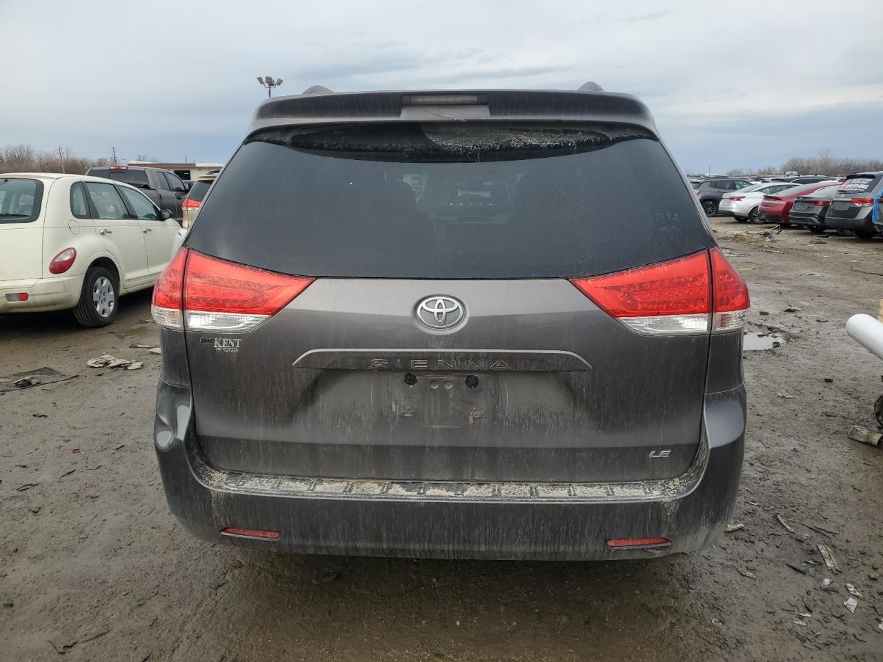 2013 Toyota Sienna VIN 5TDKK3DC4DS335337 Copart auction photo, front end / mechanical damage thumbnail 6
