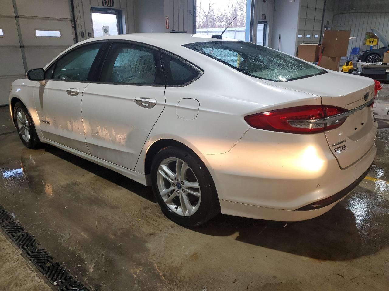 2018 Ford Fusion VIN 3FA6P0LU7JR250024 Copart auction photo, front end damage thumbnail 2