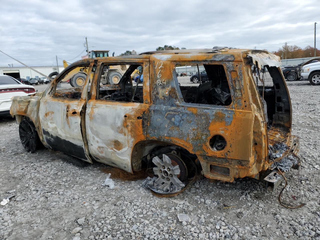 2016 Chevrolet Tahoe VIN 1GNSCCKC7GR307784 Copart auction photo, burn damage thumbnail 2