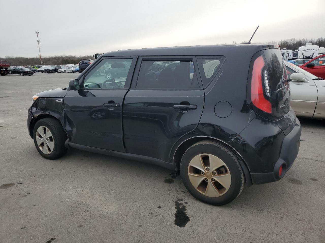 2015 KIA Soul VIN KNDJN2A23F7197943 Copart auction photo, front end / vandalism damage thumbnail 2