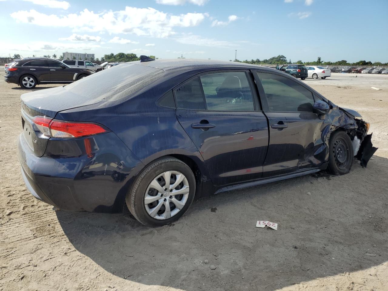 2022 Toyota Corolla VIN 5YFEPMAE3NP284014 Copart auction photo, front end / side damage thumbnail 3
