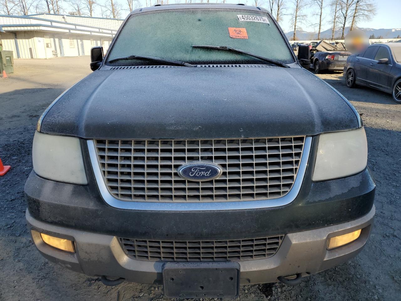 2004 Ford Expedition VIN 1FMPU18L74LA80341 Copart auction photo, biohazard/chemical / side damage thumbnail 5