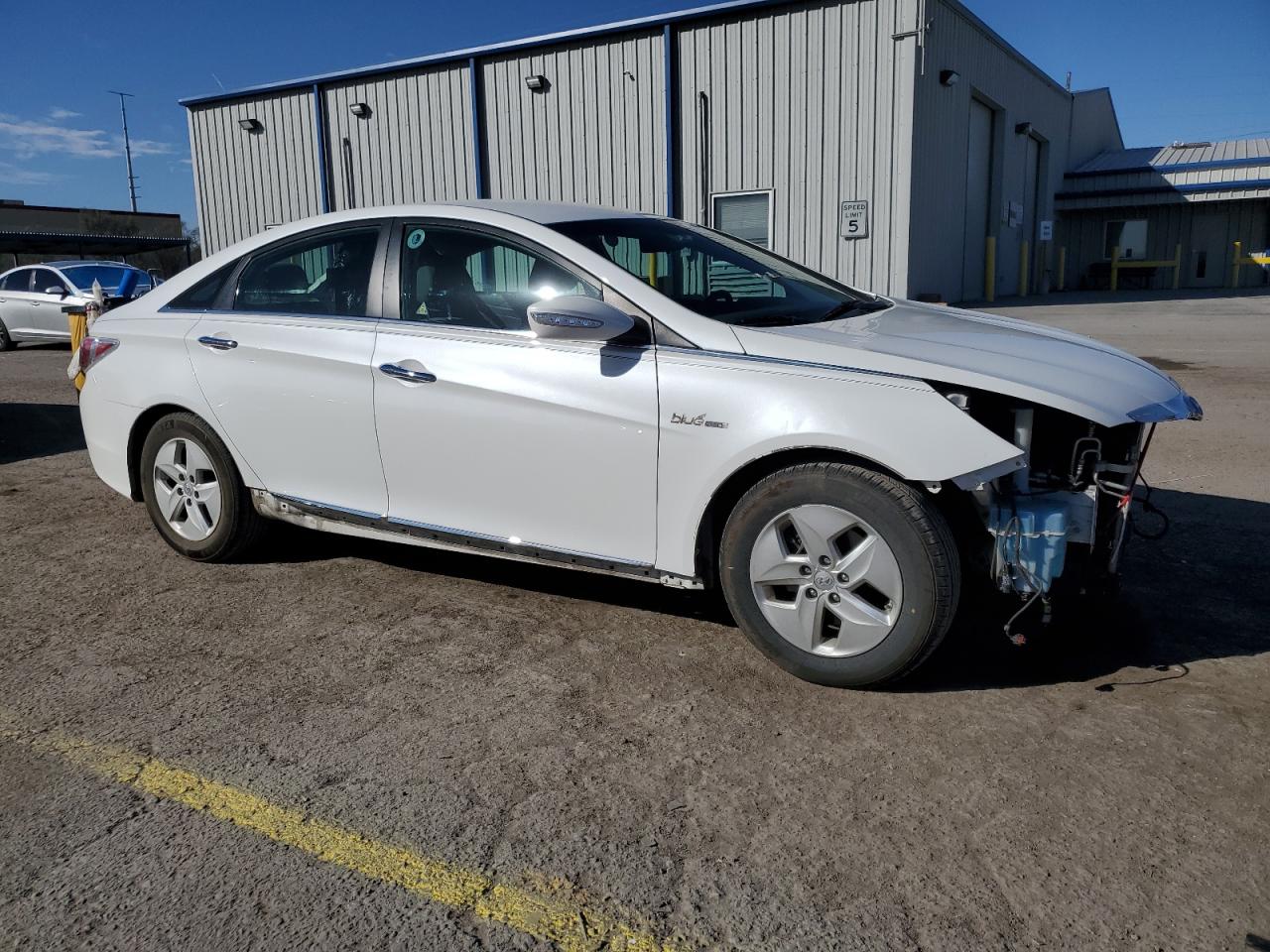 2011 Hyundai Sonata VIN KMHEC4A4XBA004474 Copart auction photo, front end damage thumbnail 4