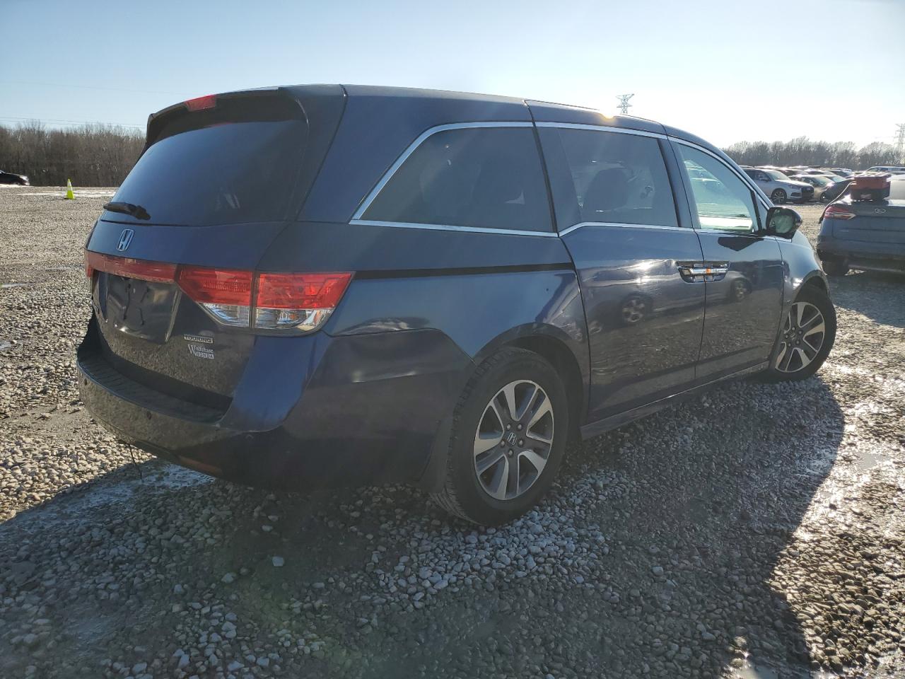 2015 Honda Odyssey VIN 5FNRL5H90FB058229 Copart auction photo, all over damage thumbnail 3