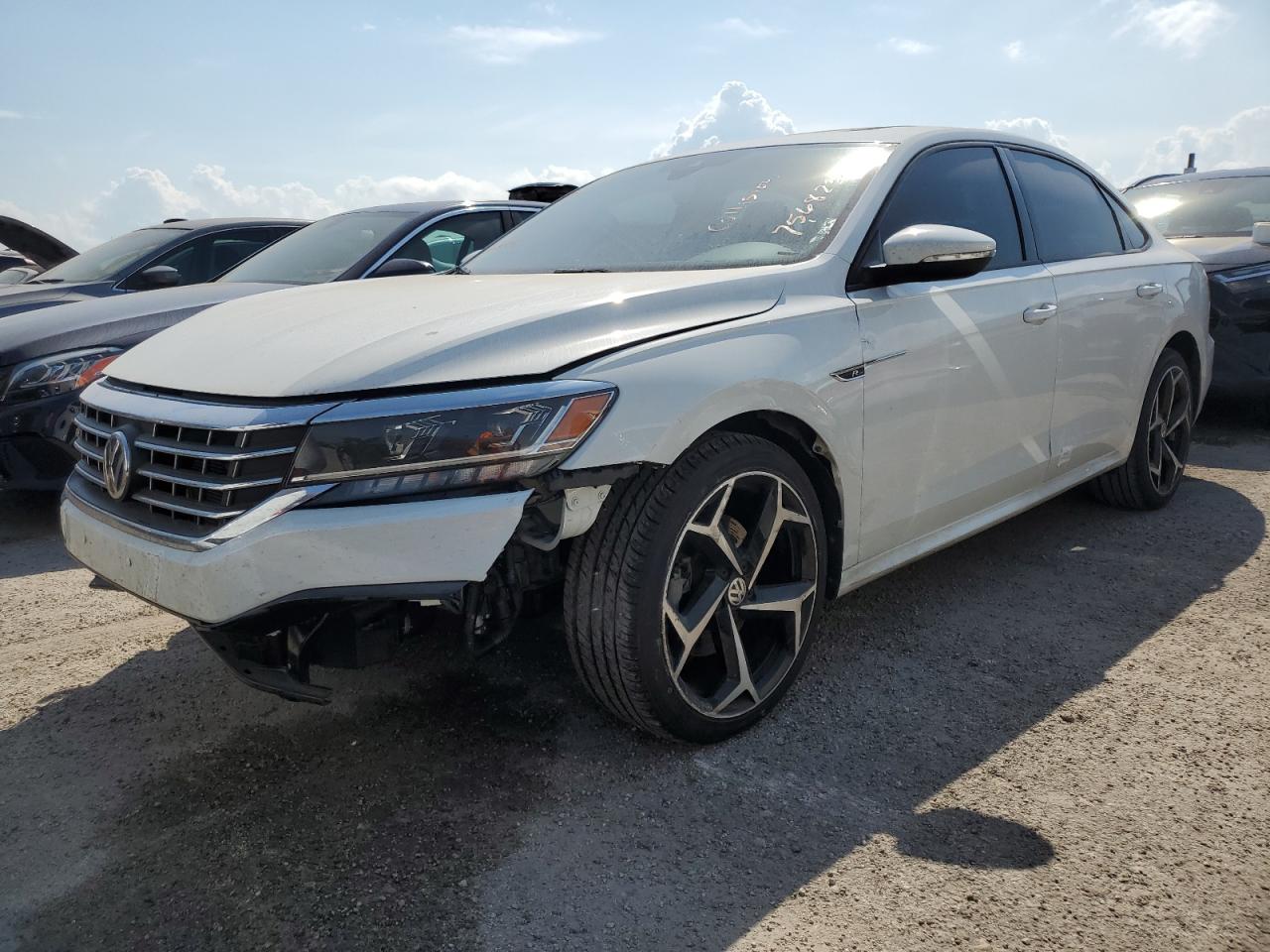 2020 Volkswagen Passat VIN 1VWMA7A30LC019311