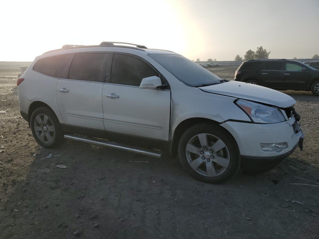 2011 Chevrolet Traverse VIN 1GNKVLED4BJ369309 Copart auction photo, front end damage thumbnail 4