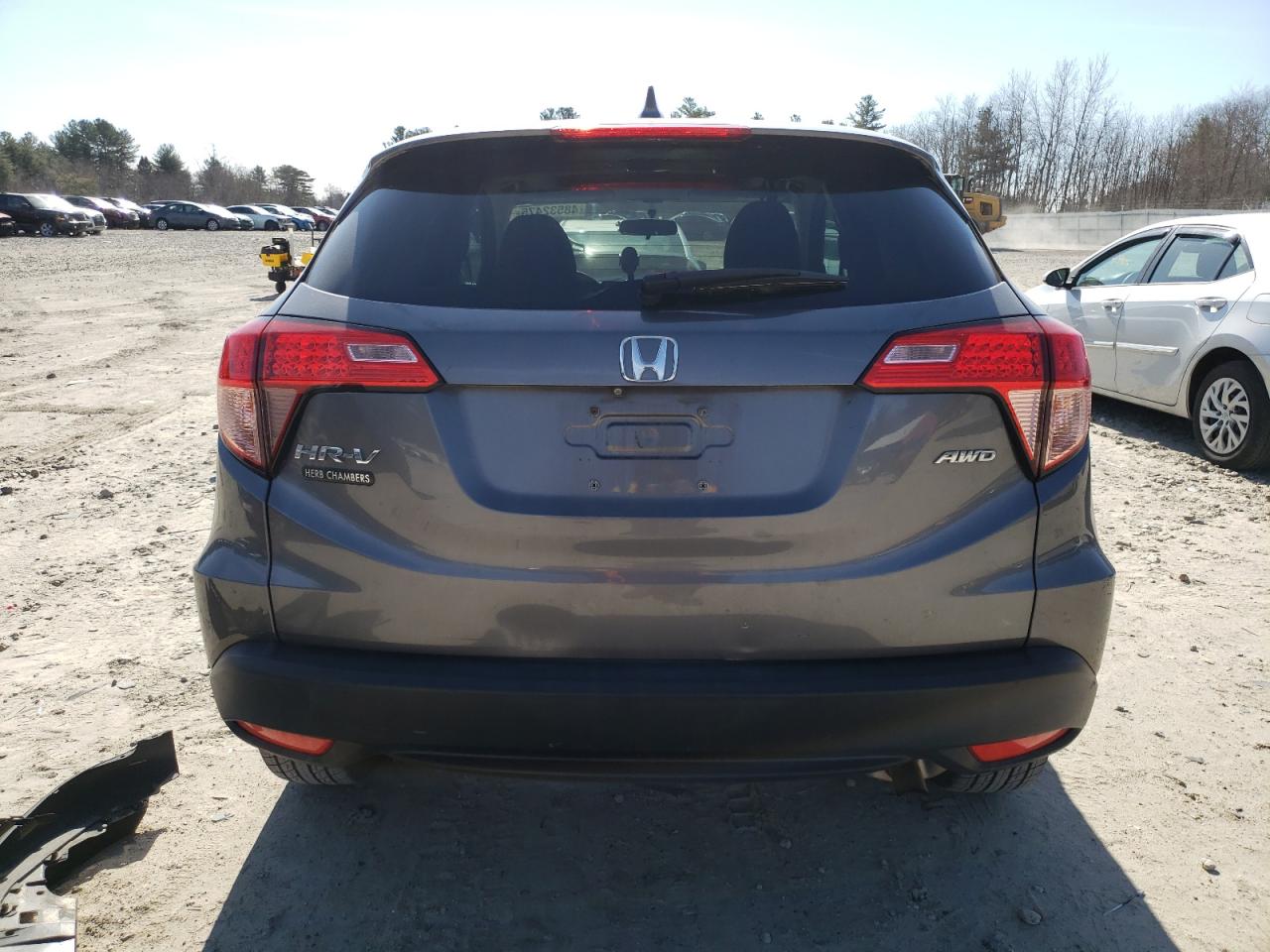 2016 Honda HR-V VIN 3CZRU6H50GM727266 Copart auction photo, front end / minor dent/scratches damage thumbnail 6
