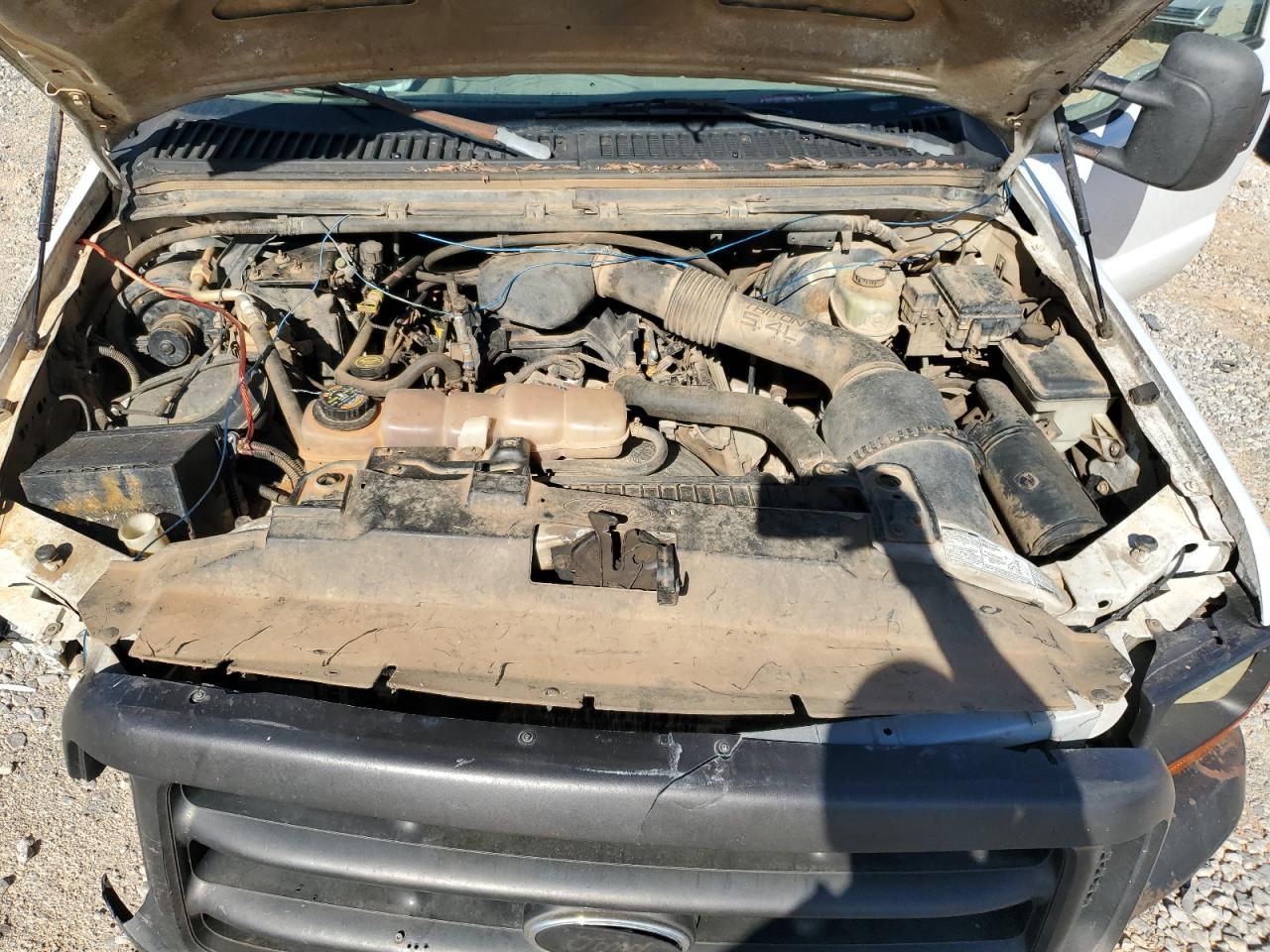 2000 Ford F350 VIN 1FTSW30L6YEB51197 Copart auction photo, all over damage thumbnail 13