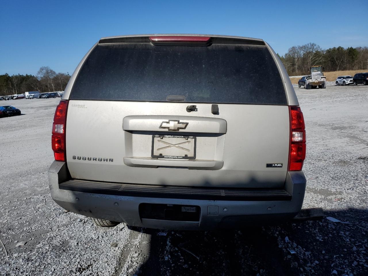 2009 Chevrolet Suburban VIN 1GNFC26089R268105 Copart auction photo, front end / side damage thumbnail 6