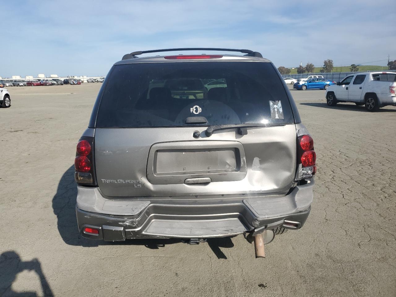 2007 Chevrolet TrailBlazer VIN 1GNDT13S672252708 Copart auction photo, rear end damage thumbnail 6