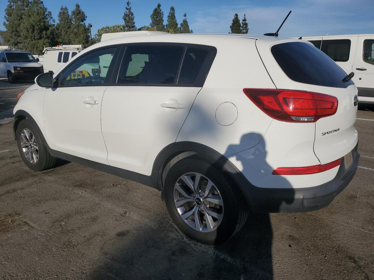 2016 KIA Sportage VIN KNDPB3AC0G7864907 Copart auction photo, front end damage thumbnail 2