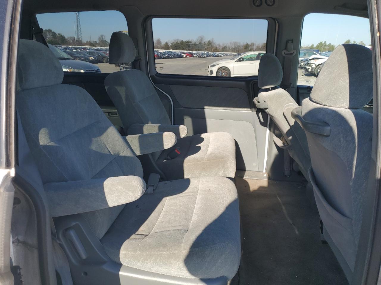 2001 Honda Odyssey VIN 2HKRL18661H558355 Copart auction photo, rear end / minor dent/scratches damage thumbnail 11
