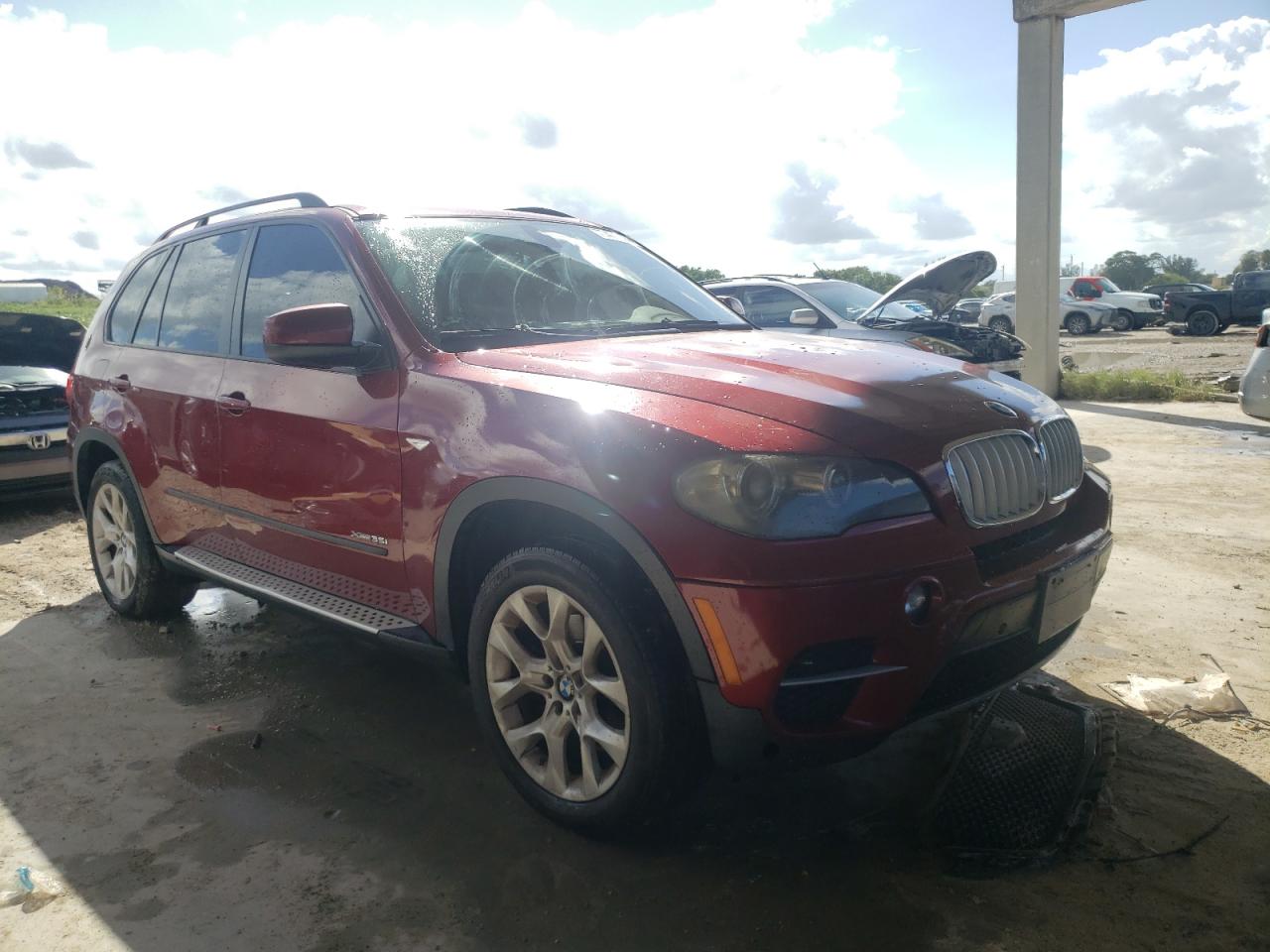 2011 BMW X5 VIN 5UXZV4C53BL416258 Copart auction photo, water/flood / minor dent/scratches damage thumbnail 4