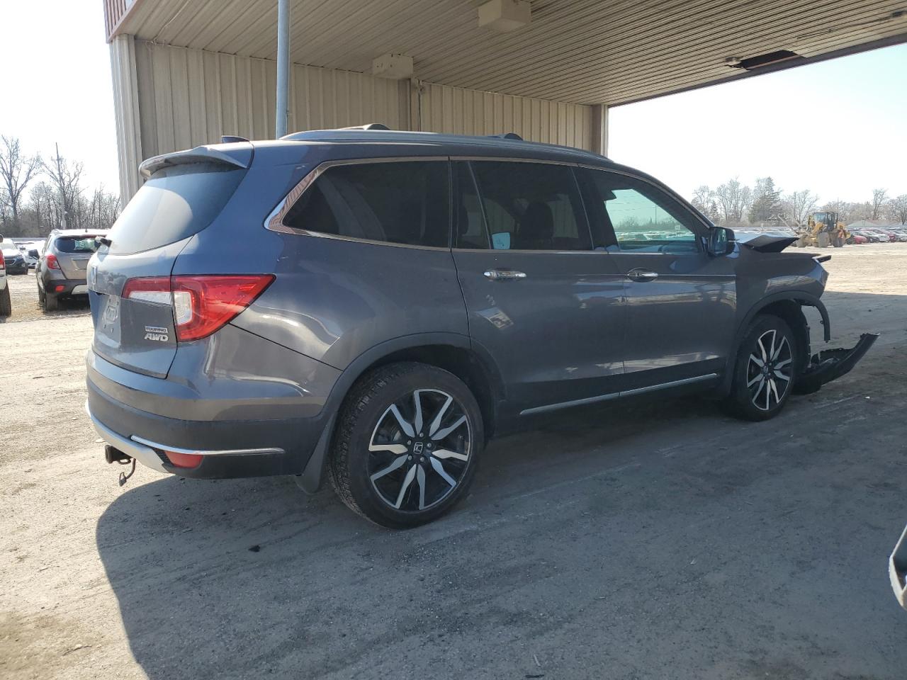 2019 Honda Pilot VIN 5FNYF6H99KB089644 Copart auction photo, front end / side damage thumbnail 3