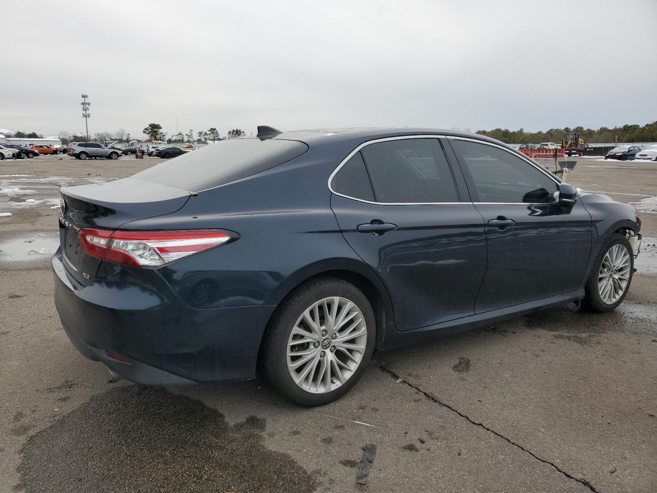 2019 Toyota Camry VIN 4T1B11HKXKU245218 Copart auction photo, front end / minor dent/scratches damage thumbnail 3