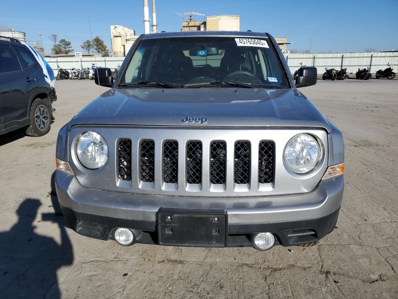 2017 Jeep Liberty (Patriot) VIN 1C4NJPBA9HD116318 Copart auction photo, front end / minor dent/scratches damage thumbnail 5