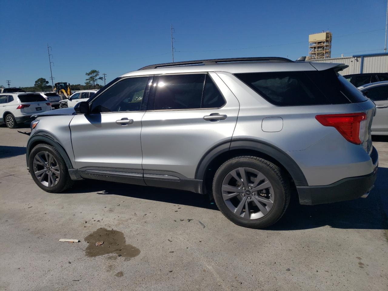 2023 Ford Explorer VIN 1FMSK7DHXPGA91206 Copart auction photo, front end damage thumbnail 2