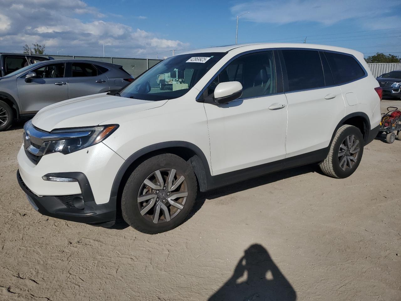 2021 Honda Pilot VIN 5FNYF6H52MB058607