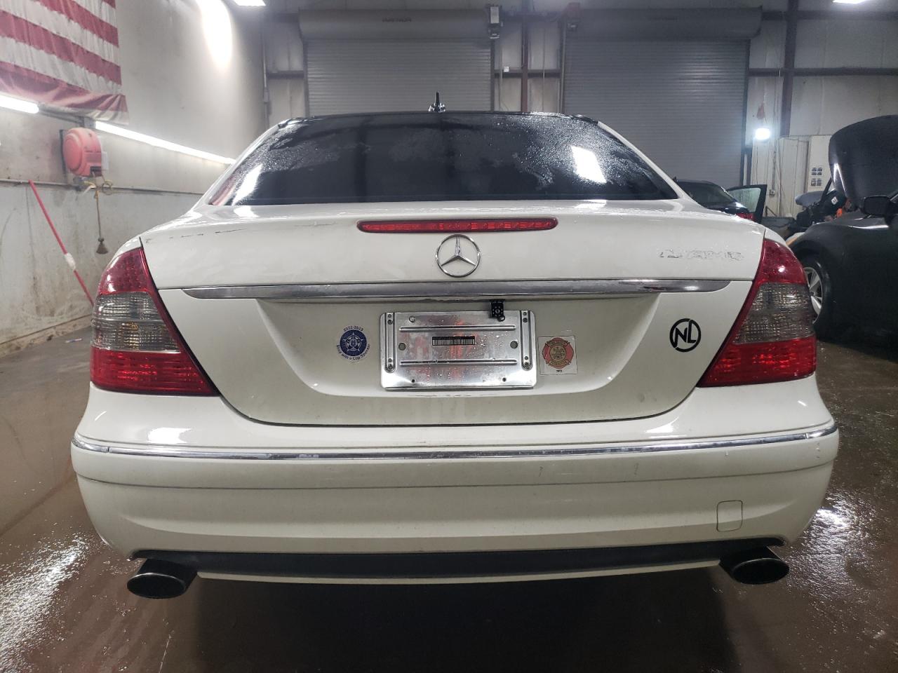 2009 Mercedes-Benz E-klasse VIN WDBUF56X39B421390 Copart auction photo, front end / minor dent/scratches damage thumbnail 6