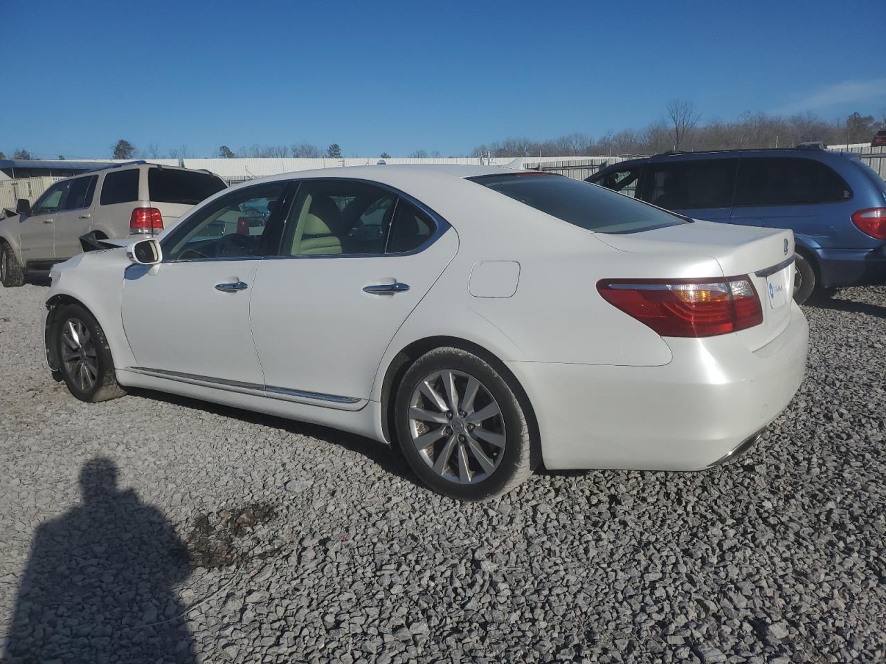 2011 Lexus LS VIN JTHCL5EF8B5011380 Copart auction photo, front end damage thumbnail 2