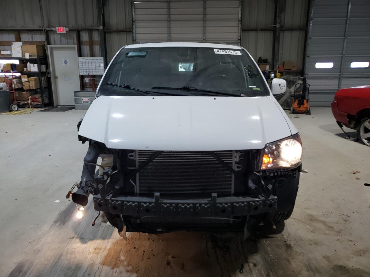 2018 Dodge Caravan VIN 2C4RDGEG1JR282215 Copart auction photo, front end / side damage thumbnail 5