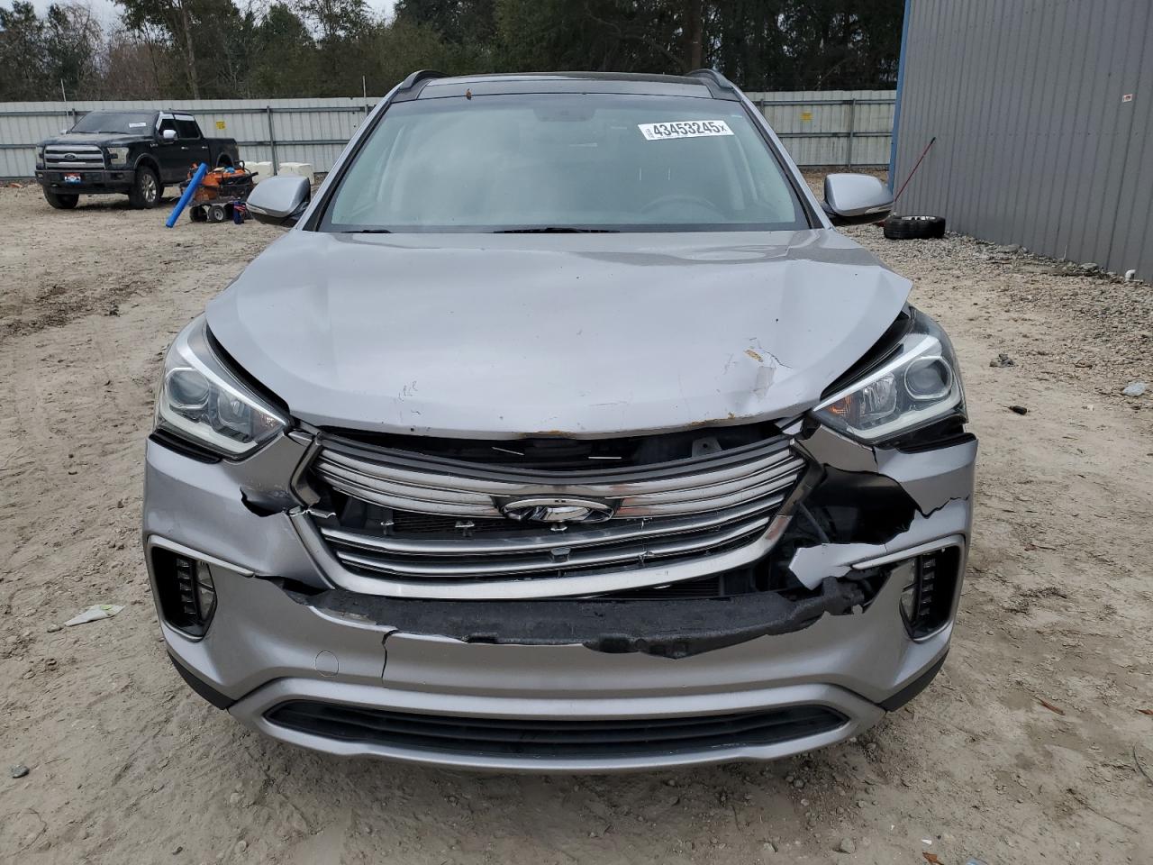2017 Hyundai Santa Fe VIN KM8SR4HF5HU217218 Copart auction photo, front end damage thumbnail 5