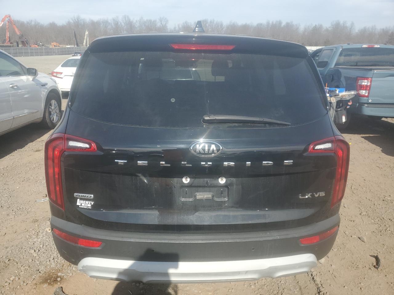 2020 KIA Telluride VIN 5XYP2DHC8LG006559 Copart auction photo, undercarriage damage thumbnail 6
