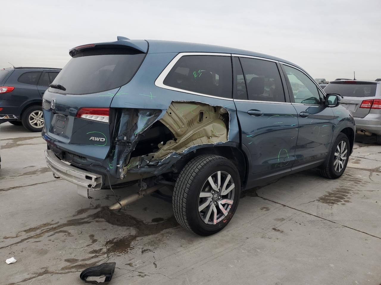 2022 Honda Pilot VIN 5FNYF6H51NB009139 Copart auction photo, all over damage thumbnail 3