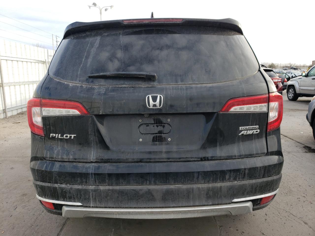2019 Honda Pilot VIN 5FNYF6H94KB024152 Copart auction photo, side / rear end damage thumbnail 6