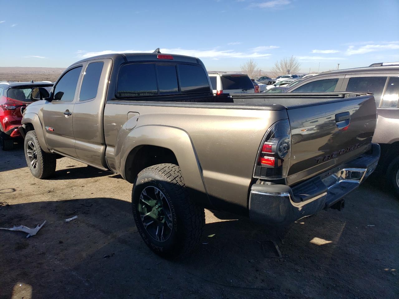 2015 Toyota Tacoma VIN 5TFUU4EN0FX126392 Copart auction photo, front end damage thumbnail 2