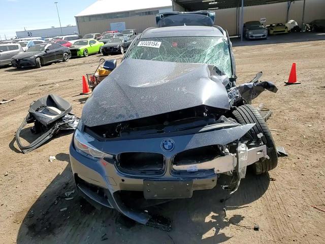 2017 BMW 3er VIN WBA8K3C51HK679313 Copart auction photo, all over damage thumbnail 10