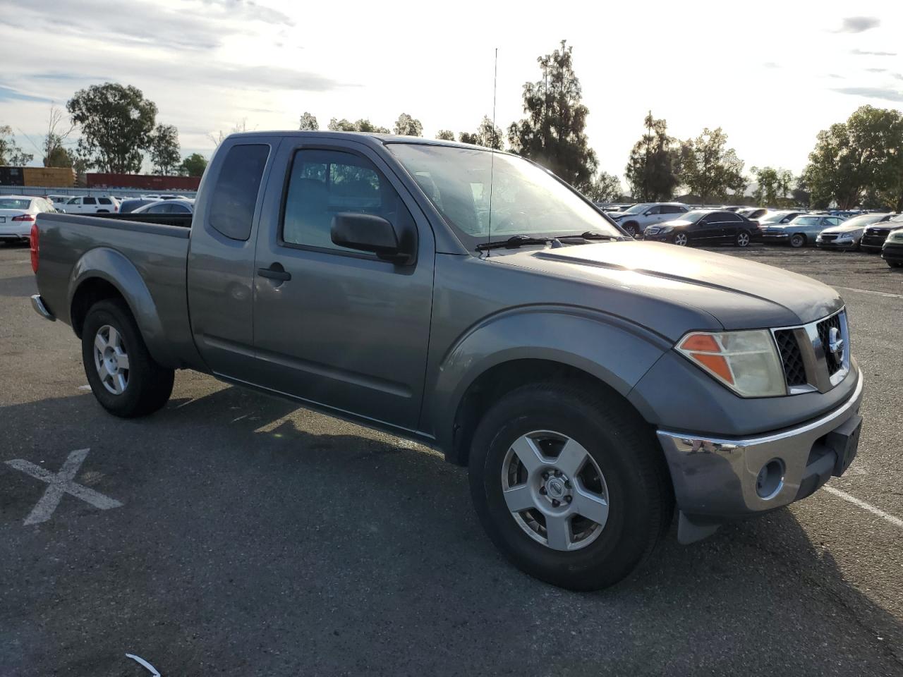 2006 Nissan Navara (Frontier) VIN 1N6AD06U06C473680 Copart auction photo, minor dent/scratches damage thumbnail 4
