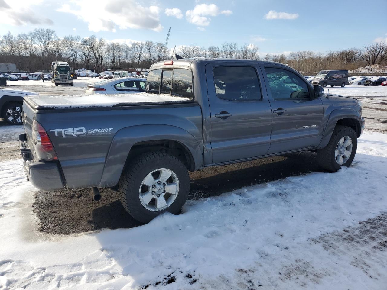 2014 Toyota Tacoma VIN 5TFLU4ENXEX106872 Copart auction photo, top/roof / front end damage thumbnail 3