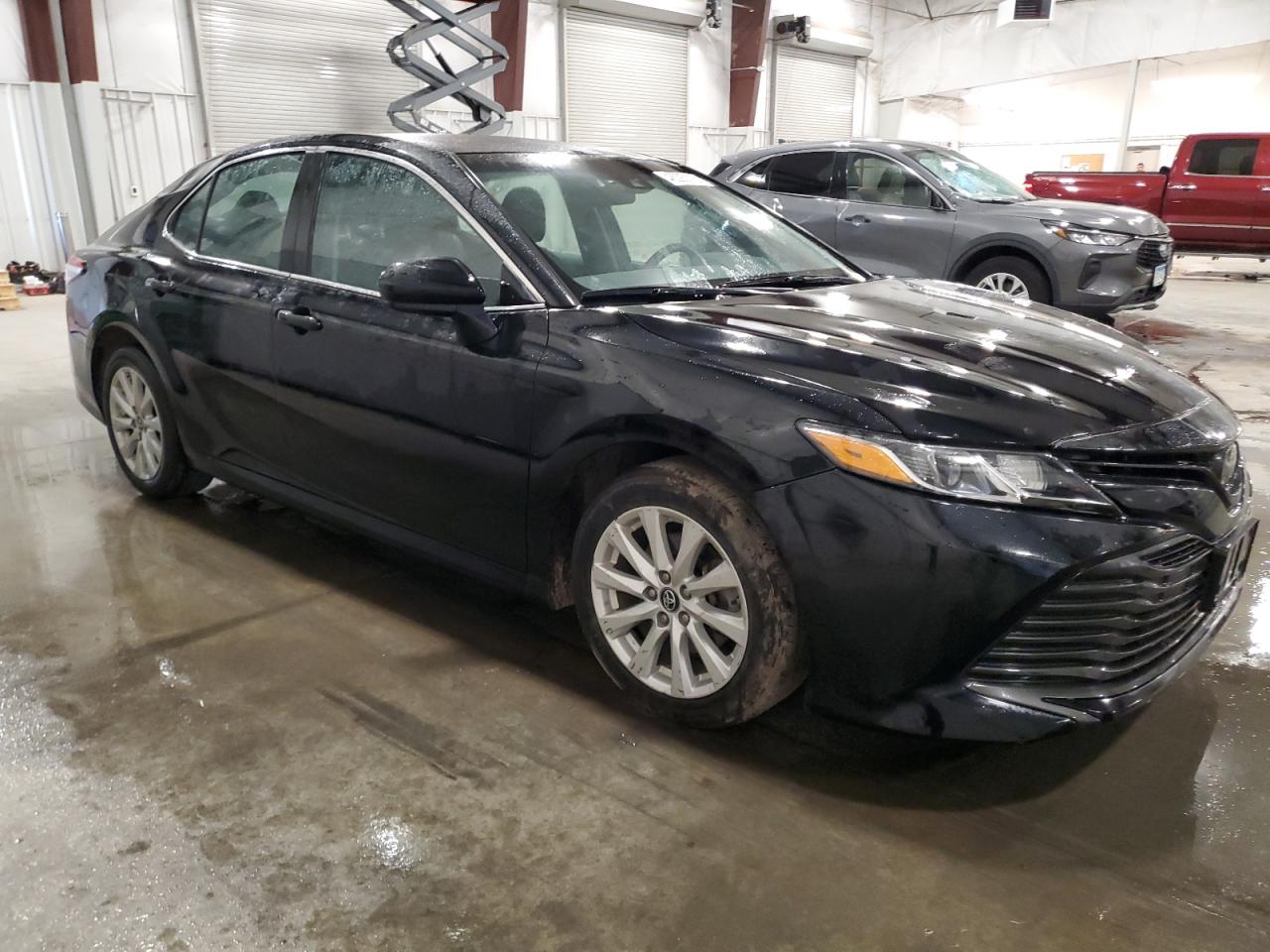 2018 Toyota Camry VIN 4T1B11HK1JU128898 Copart auction photo, front end damage thumbnail 4