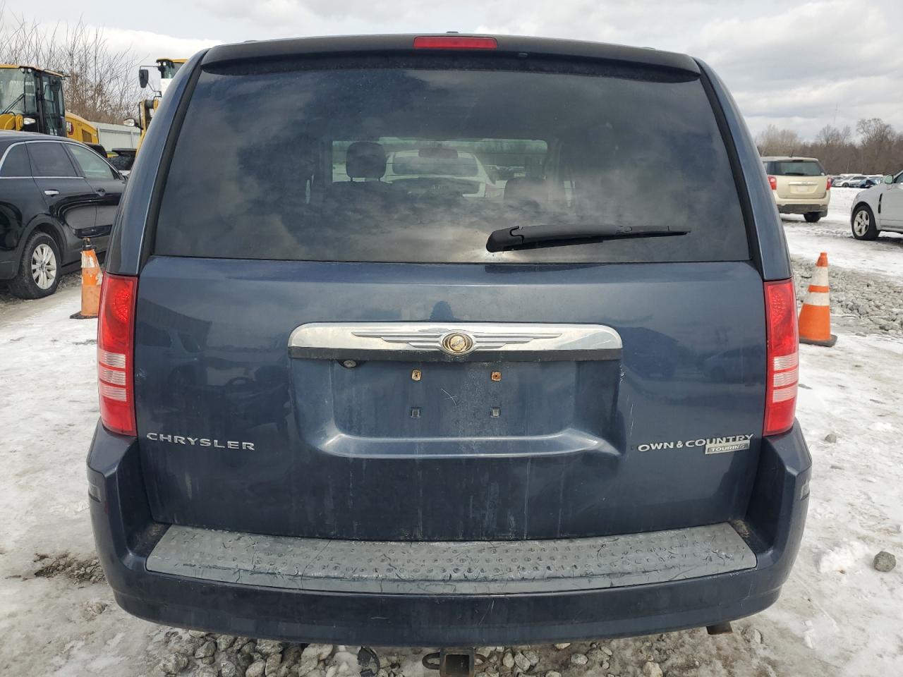 2009 Chrysler Town & Country VIN 2A8HR54129R555732 Copart auction photo, front end / rear end damage thumbnail 6
