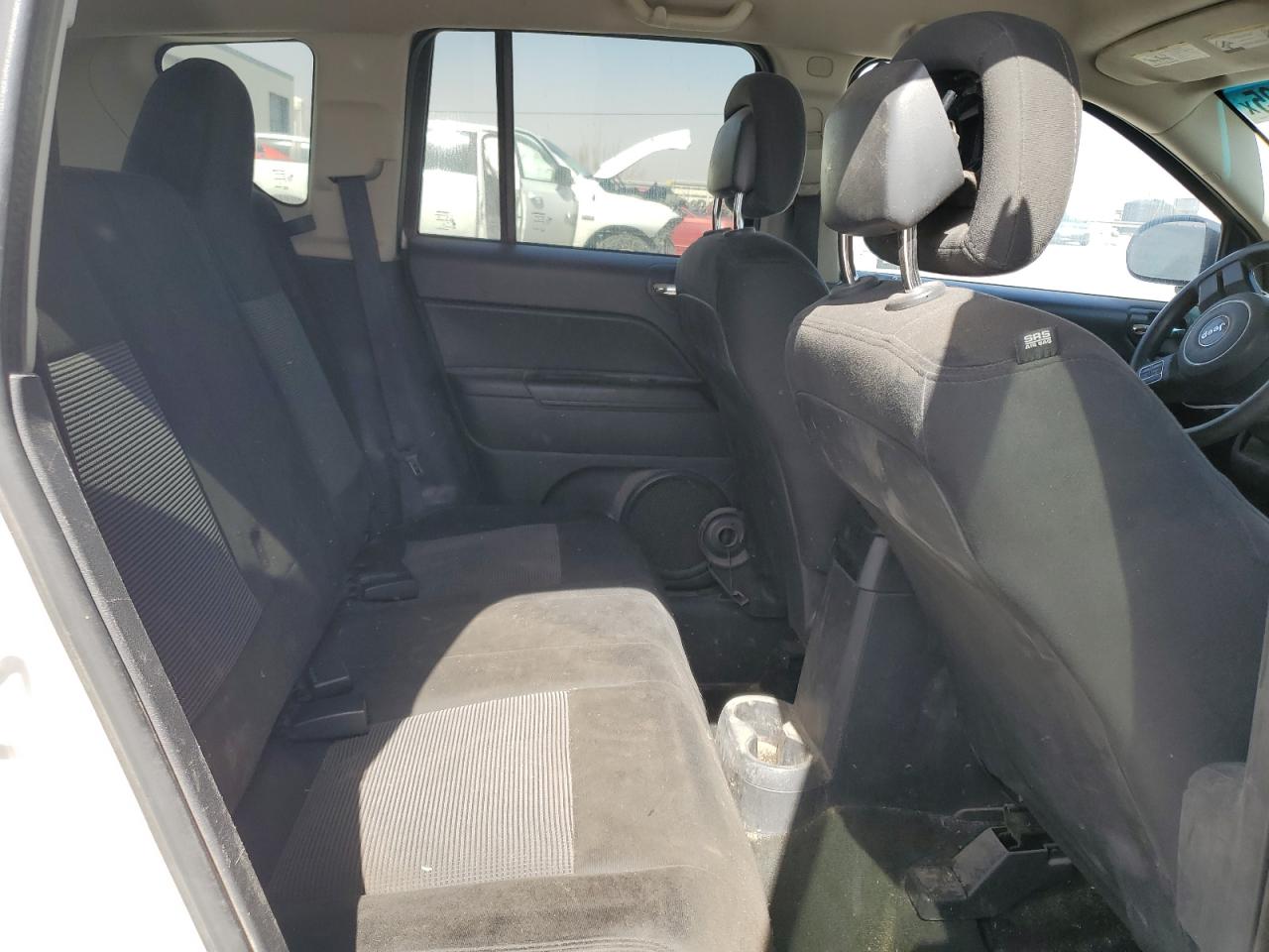 2014 Jeep Compass VIN 1C4NJCBA7ED545266 Copart auction photo, side / minor dent/scratches damage thumbnail 11