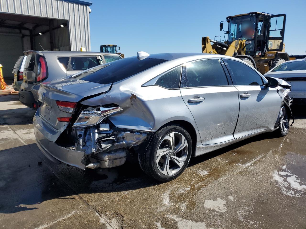 2020 Honda Accord VIN 1HGCV1F56LA133191 Copart auction photo, front end / rear end damage thumbnail 3