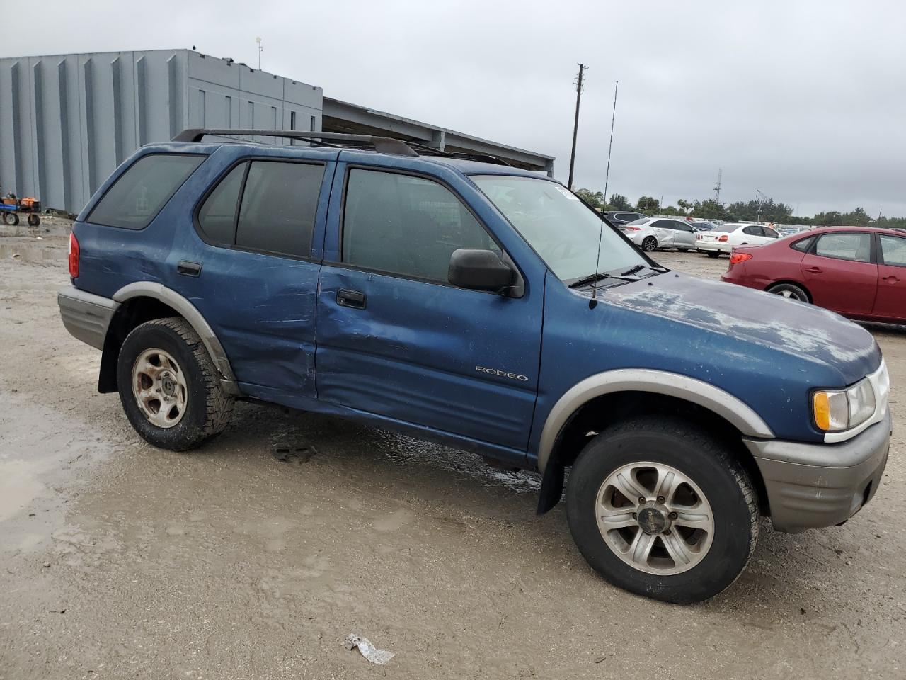 2002 Isuzu Rodeo VIN 4S2CK58W624340508 Copart auction photo, mechanical / minor dent/scratches damage thumbnail 4