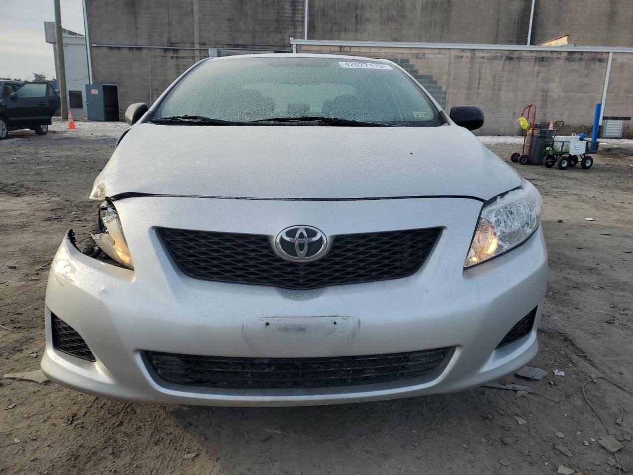 2009 Toyota Corolla VIN JTDBL40E69J050704 Copart auction photo, front end / side damage thumbnail 5