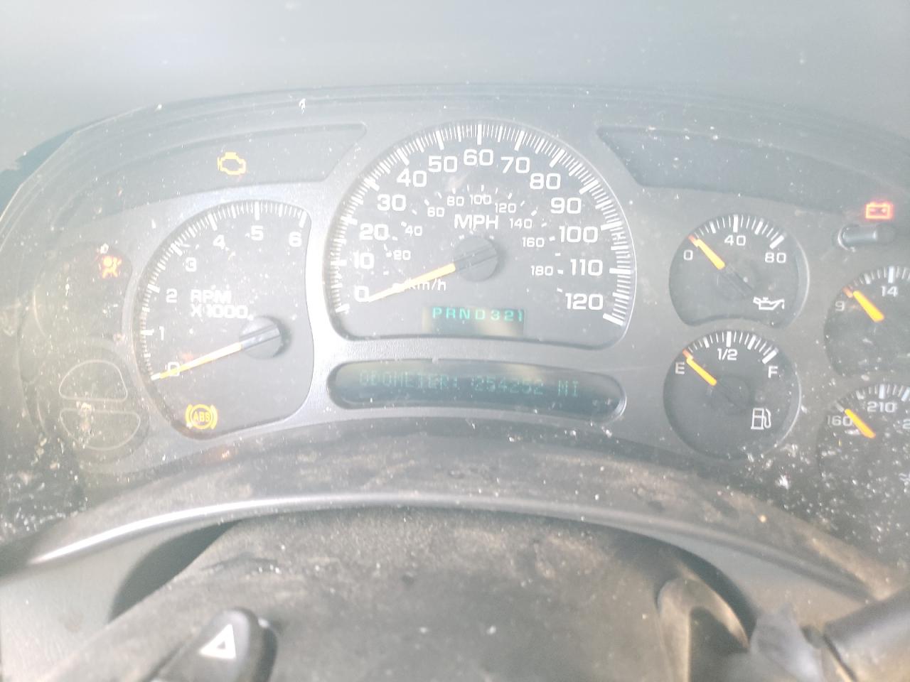 2005 Chevrolet Suburban VIN 3GNFK16Z35G195828 Copart auction photo, all over / undercarriage damage thumbnail 9