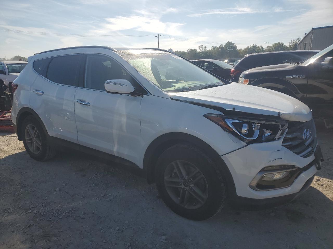 2017 Hyundai Santa Fe VIN 5XYZUDLB2HG460010 Copart auction photo, front end damage thumbnail 4