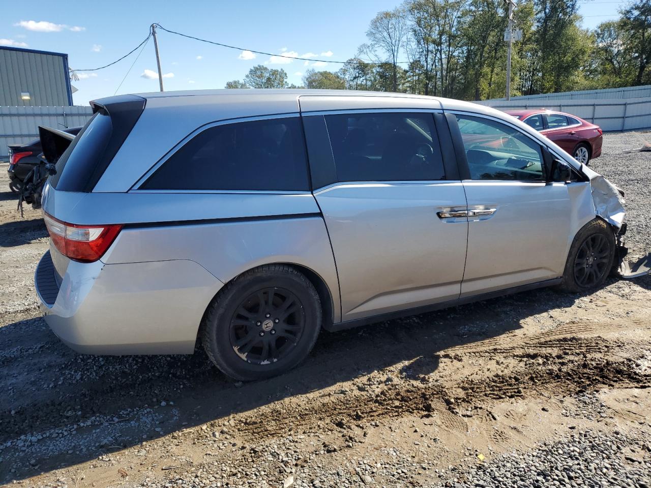 2011 Honda Odyssey VIN 5FNRL5H4XBB069267 Copart auction photo, front end / minor dent/scratches damage thumbnail 3