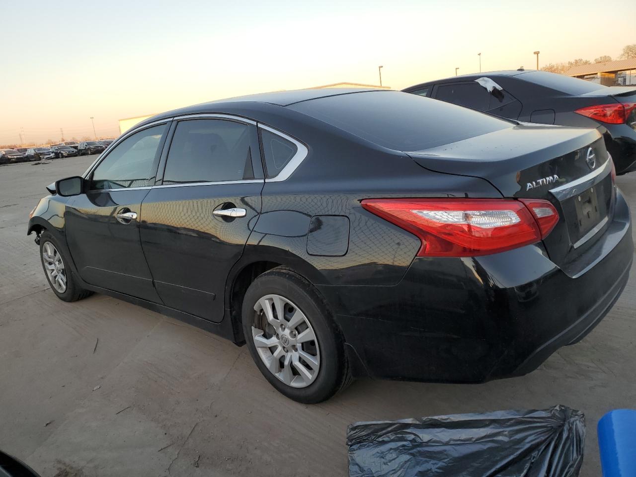 2017 Nissan Altima VIN 1N4AL3AP8HN346424 Copart auction photo, front end damage thumbnail 2
