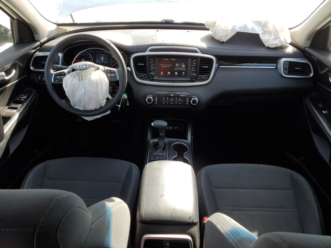 2019 KIA Sorento VIN 5XYPGDA39KG540003 Copart auction photo, front end damage thumbnail 8