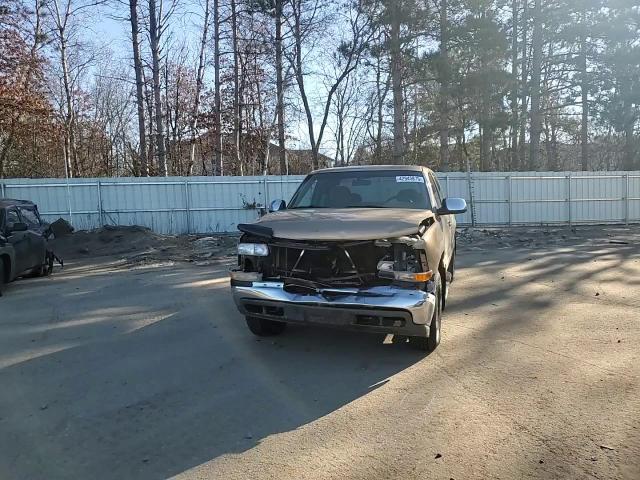 1999 Chevrolet Silverado VIN 1GCEK19T5XE121882 Copart auction photo, front end damage thumbnail 10