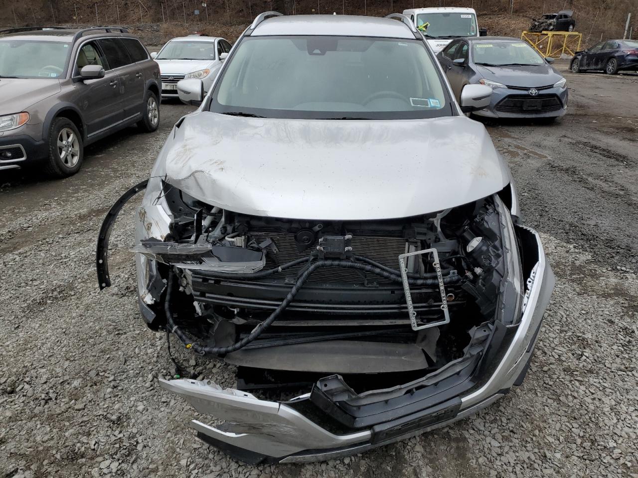 2019 Nissan Rogue VIN JN8AT2MV9KW385916 Copart auction photo, front end / minor dent/scratches damage thumbnail 5