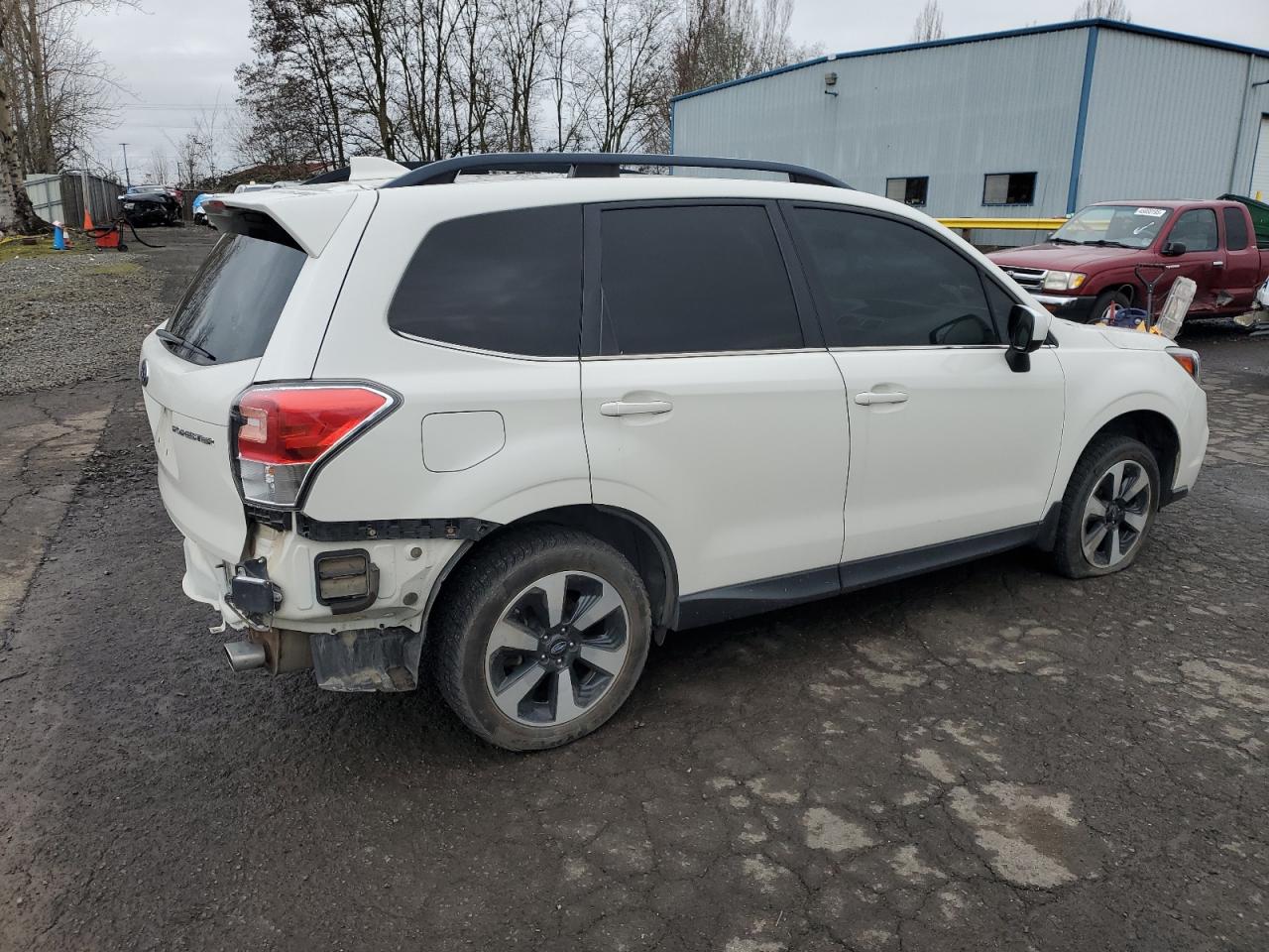 2018 Subaru Forester VIN JF2SJAJC9JH401605 Copart auction photo, front end damage thumbnail 3