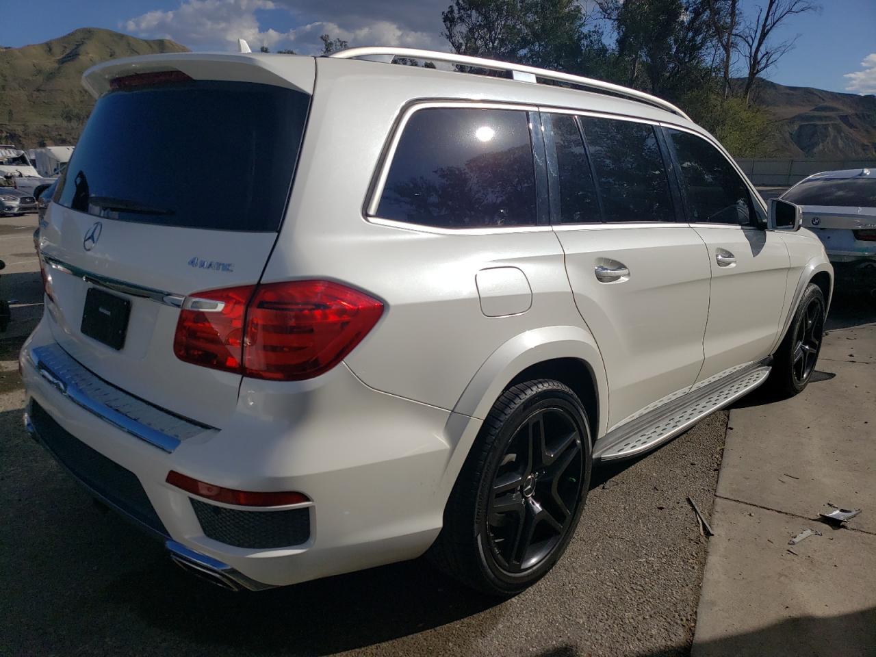 2015 Mercedes-Benz GL-klasse VIN 4JGDF7DE3FA605935 Copart auction photo, water/flood damage thumbnail 3