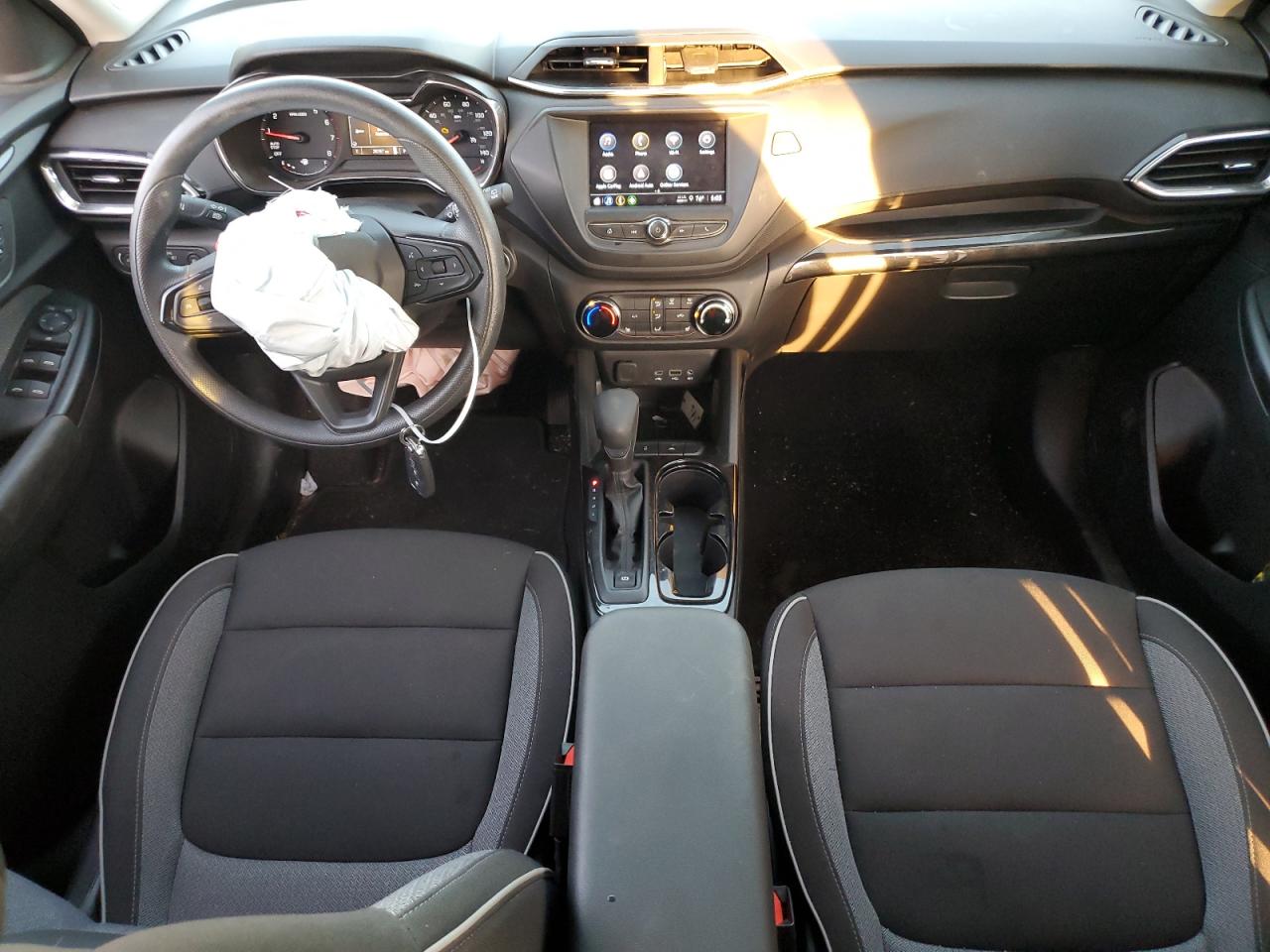 2023 Chevrolet TrailBlazer VIN KL79MPS27PB193939 Copart auction photo, front end / minor dent/scratches damage thumbnail 8