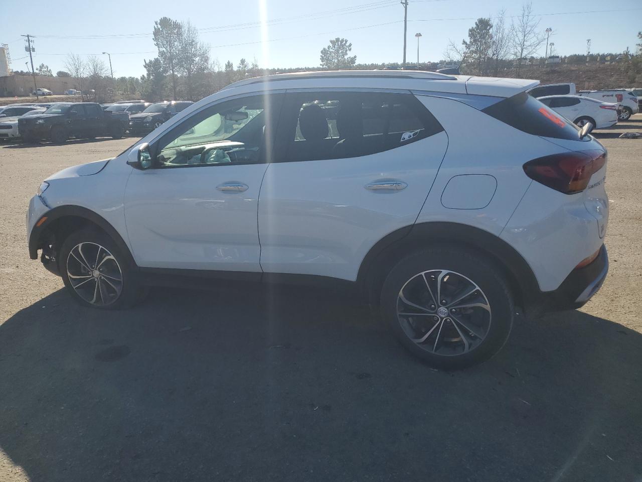 2021 Buick Encore VIN KL4MMDS28MB172762 Copart auction photo, front end damage thumbnail 2